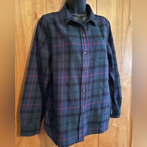 GAP women’s plaid flannel button down size medium